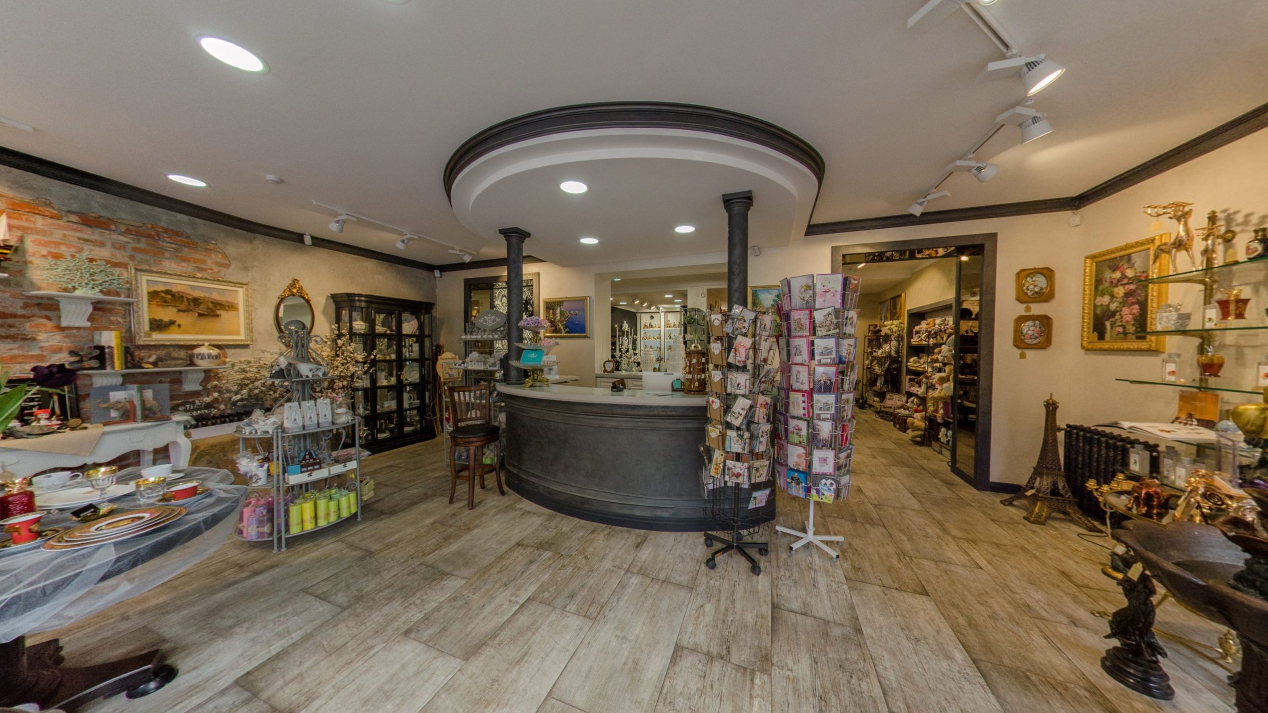 Virtual Tour of the Gift Store in Kaliningrad, Russia.
